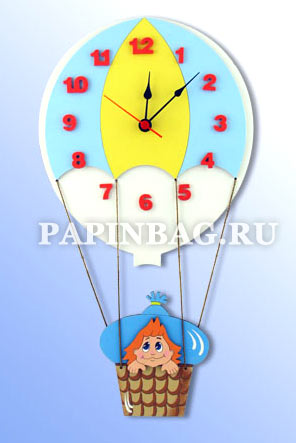 Деревянные часы детские настенные "Незнайка на воздушном шаре"